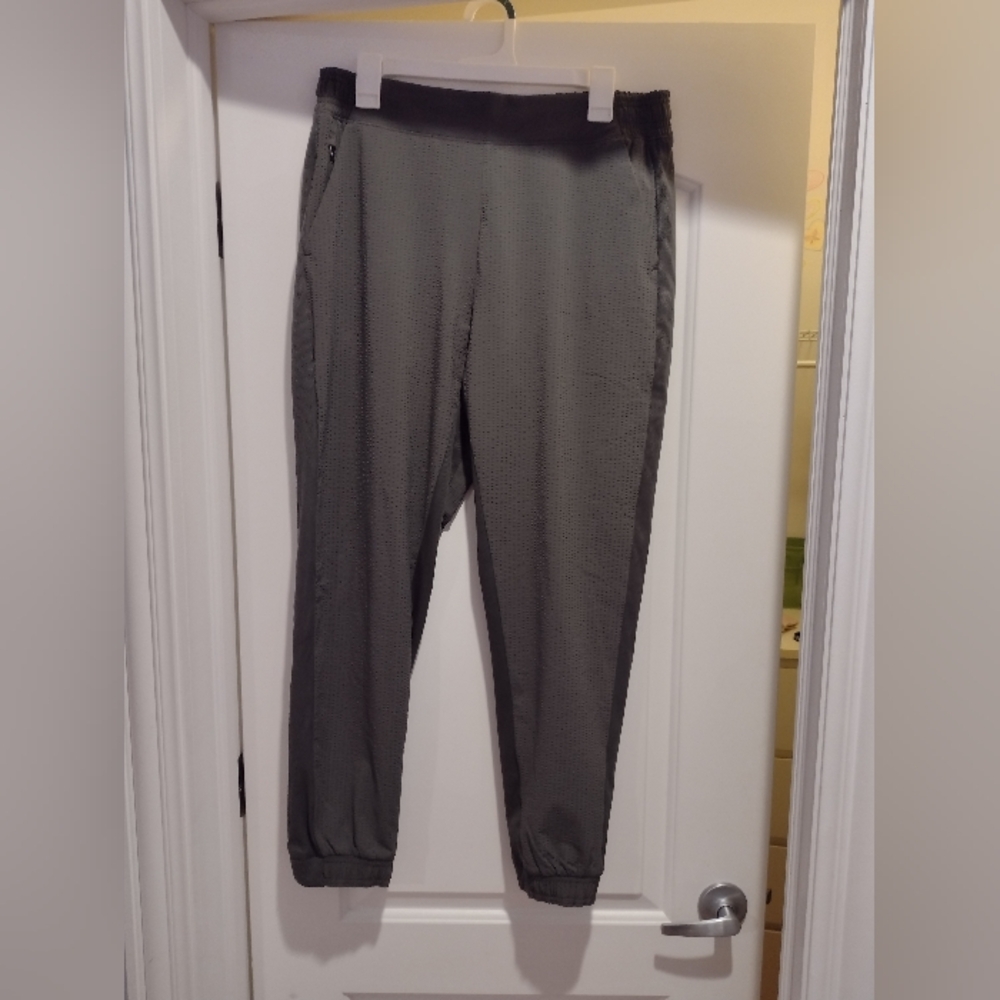 Athleta dark green joggers with pockets size 12 NWOT